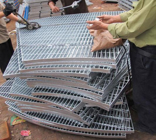 可以拼接成圓形的扇形鋼格板