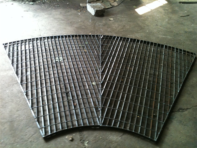 吸收塔扇形平臺鋼格板制作