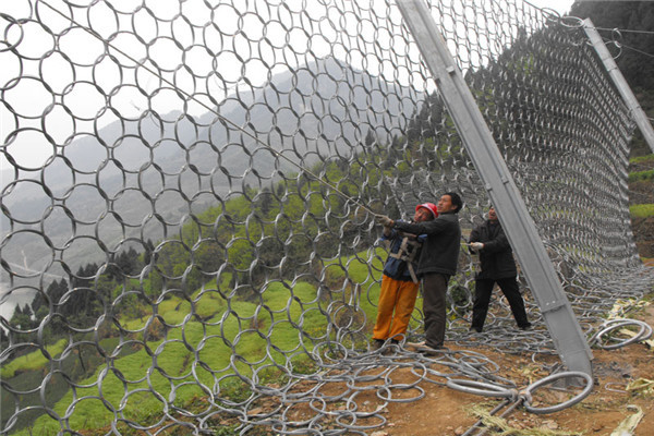 被動邊坡防護網(wǎng)安裝