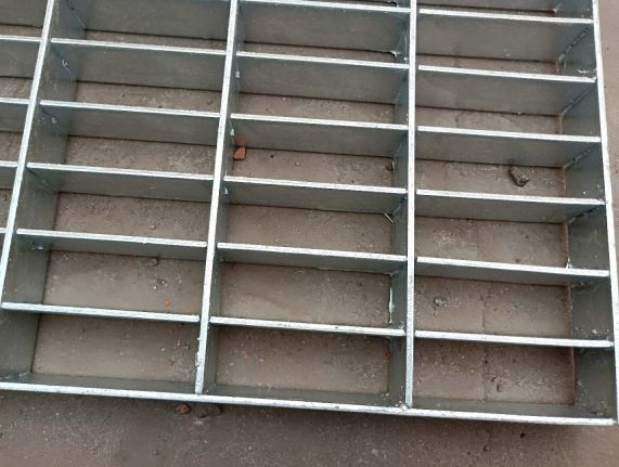 壓焊鋼格板圖片